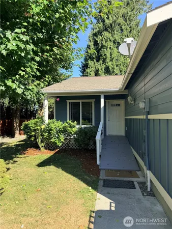 $2,800 | 431 Oak Hill Lane, Burlington, WA 98233
