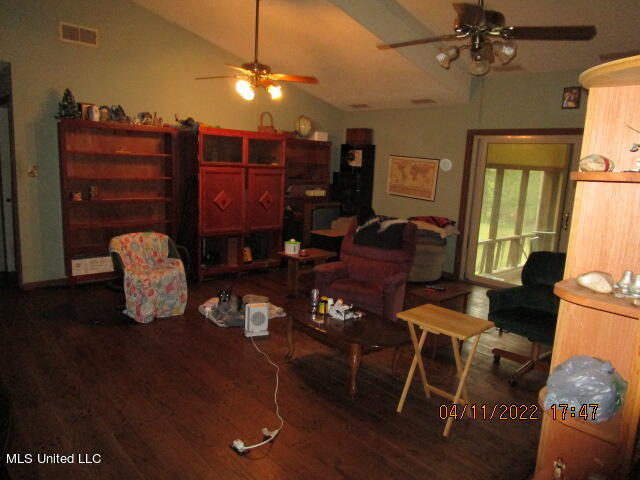 2146 Aiken Road Senatobia, MS 38668 - Photo 11 of 40 IMG_2881