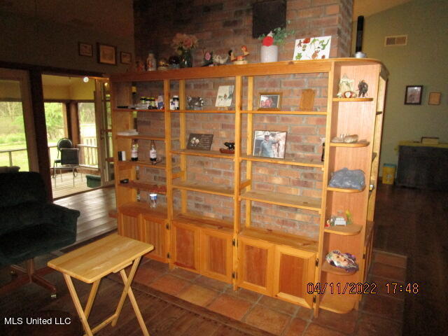 2146 Aiken Road Senatobia, MS 38668 - Photo 13 of 40 IMG_2883