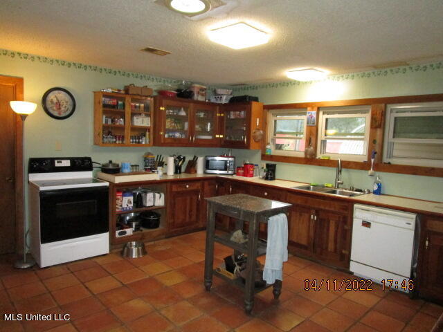 2146 Aiken Road Senatobia, MS 38668 - Photo 6 of 40 IMG_2876