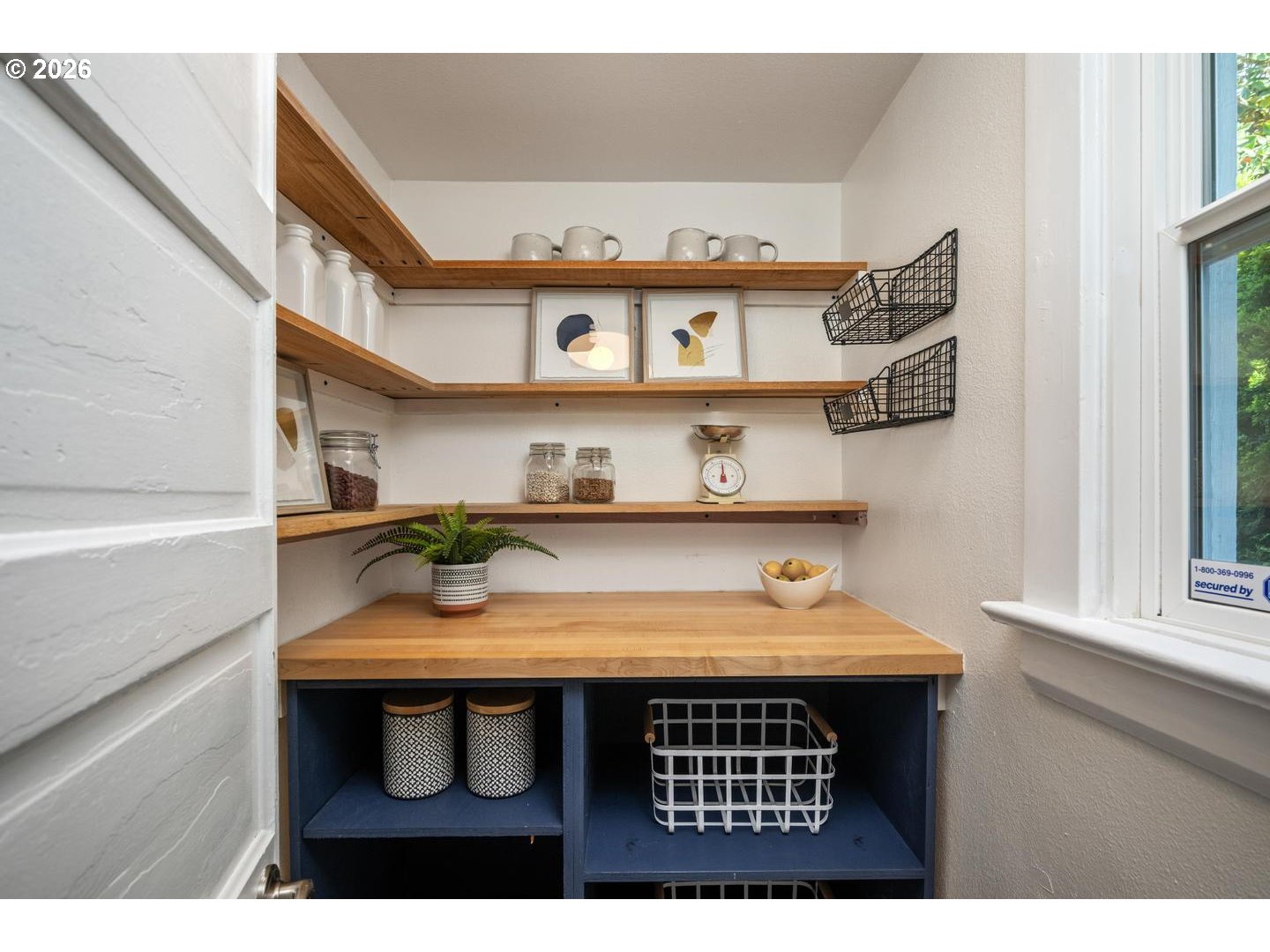 3725 North Baldwin Street Portland, OR 97217 - Photo 13 of 43 a utility room with washer and dryer