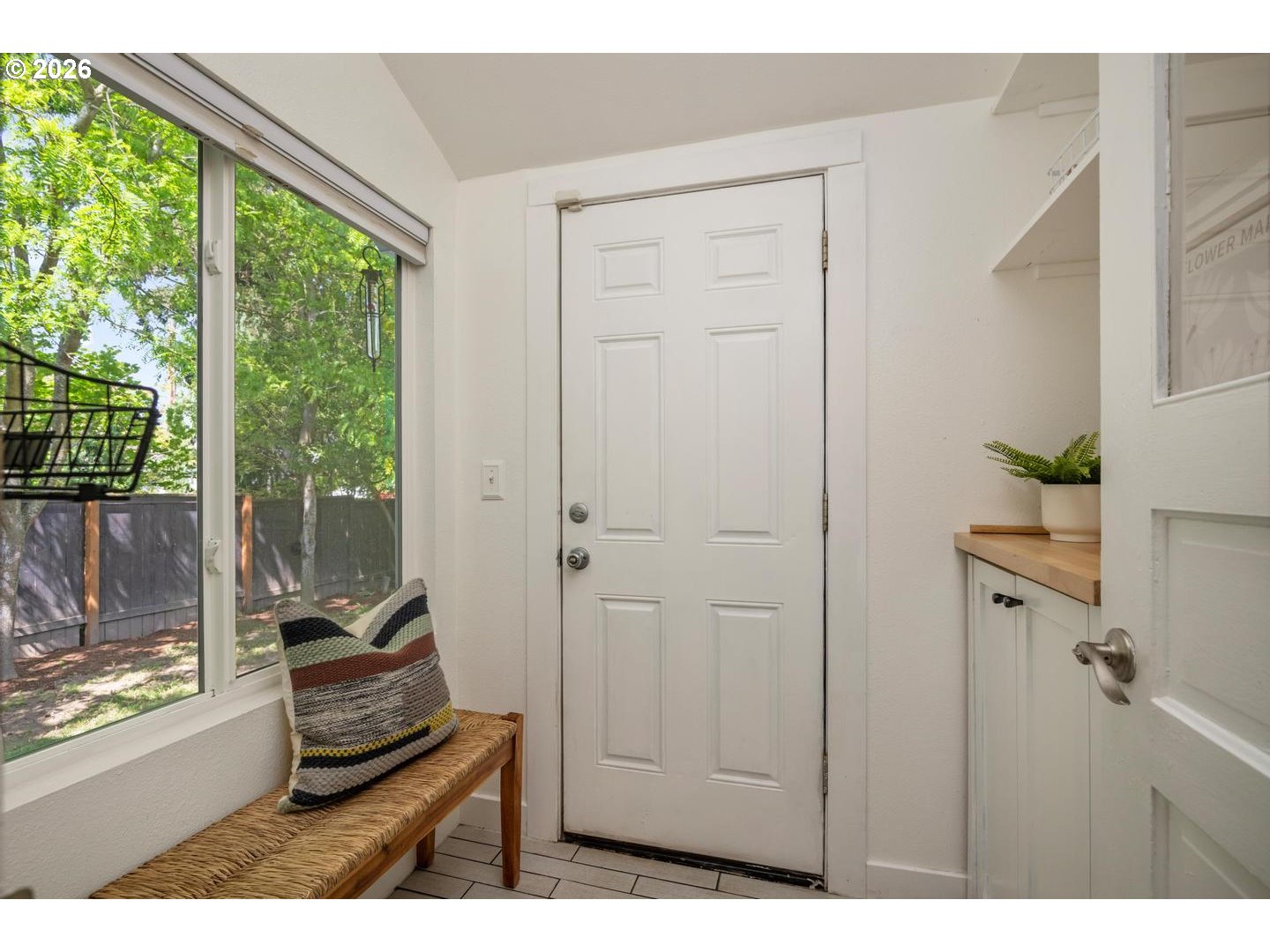 3725 North Baldwin Street Portland, OR 97217 - Photo 14 of 43 a living room with furniture and a window