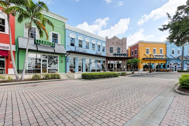 $439,900 | 10493 Southwest Toren Way Port, Port St. Lucie, FL 34987