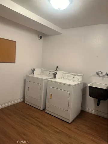 $1,850 | 7055 Etiwanda Avenue, Unit 208, Reseda, CA 91335