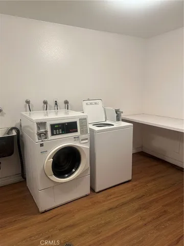 $1,850 | 7055 Etiwanda Avenue, Unit 208, Reseda, CA 91335