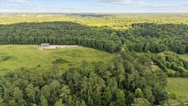 $260,000 | 5460 Sulphur Creek Road, Big Sandy, TN 38221