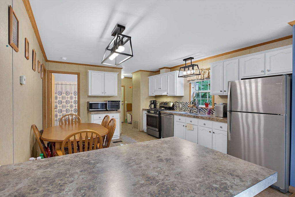 9 South County Road Florida, MA 01247 - Photo 21 of 37 Gallery Image 21