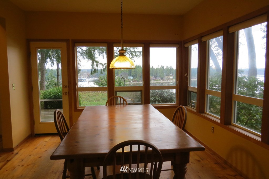 115 East Island Crest Road Grapeview, WA 98546 - Photo 4 of 16 Gallery Image 4