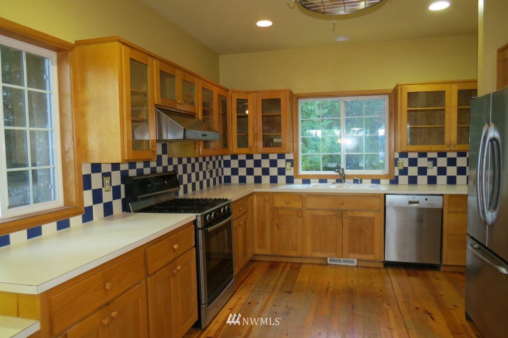 115 East Island Crest Road Grapeview, WA 98546 - Photo 6 of 16 Gallery Image 6