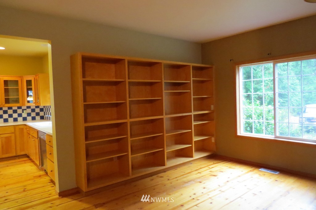 115 East Island Crest Road Grapeview, WA 98546 - Photo 7 of 16 Gallery Image 7