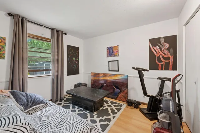 $425,000 | 514-516 Sunnyside Lane, Hopkins, MN 55343