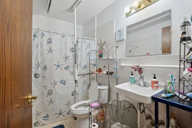 $425,000 | 514-516 Sunnyside Lane, Hopkins, MN 55343