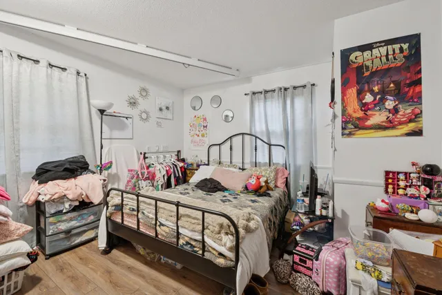 $425,000 | 514-516 Sunnyside Lane, Hopkins, MN 55343