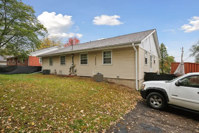 $425,000 | 514-516 Sunnyside Lane, Hopkins, MN 55343