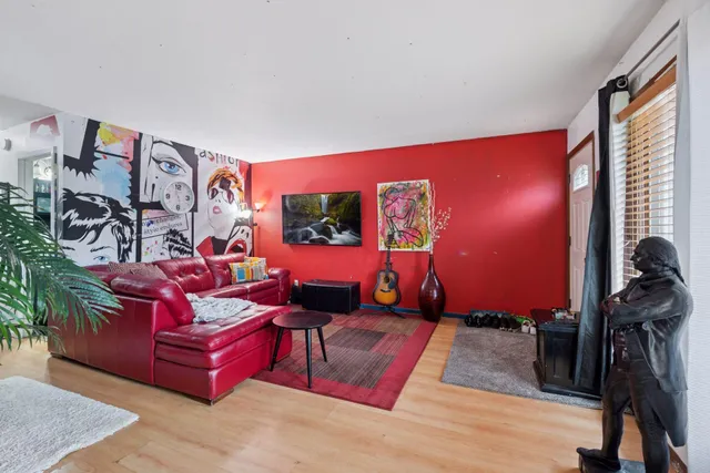 $425,000 | 514-516 Sunnyside Lane, Hopkins, MN 55343