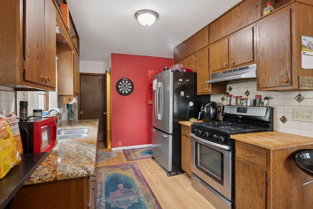 $425,000 | 514-516 Sunnyside Lane, Hopkins, MN 55343