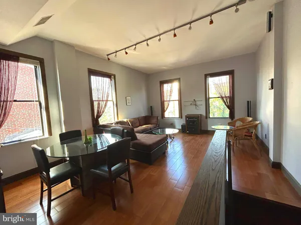 $2,400 | 727 South 2nd Street, Unit 3F, Philadelphia, PA 19147
