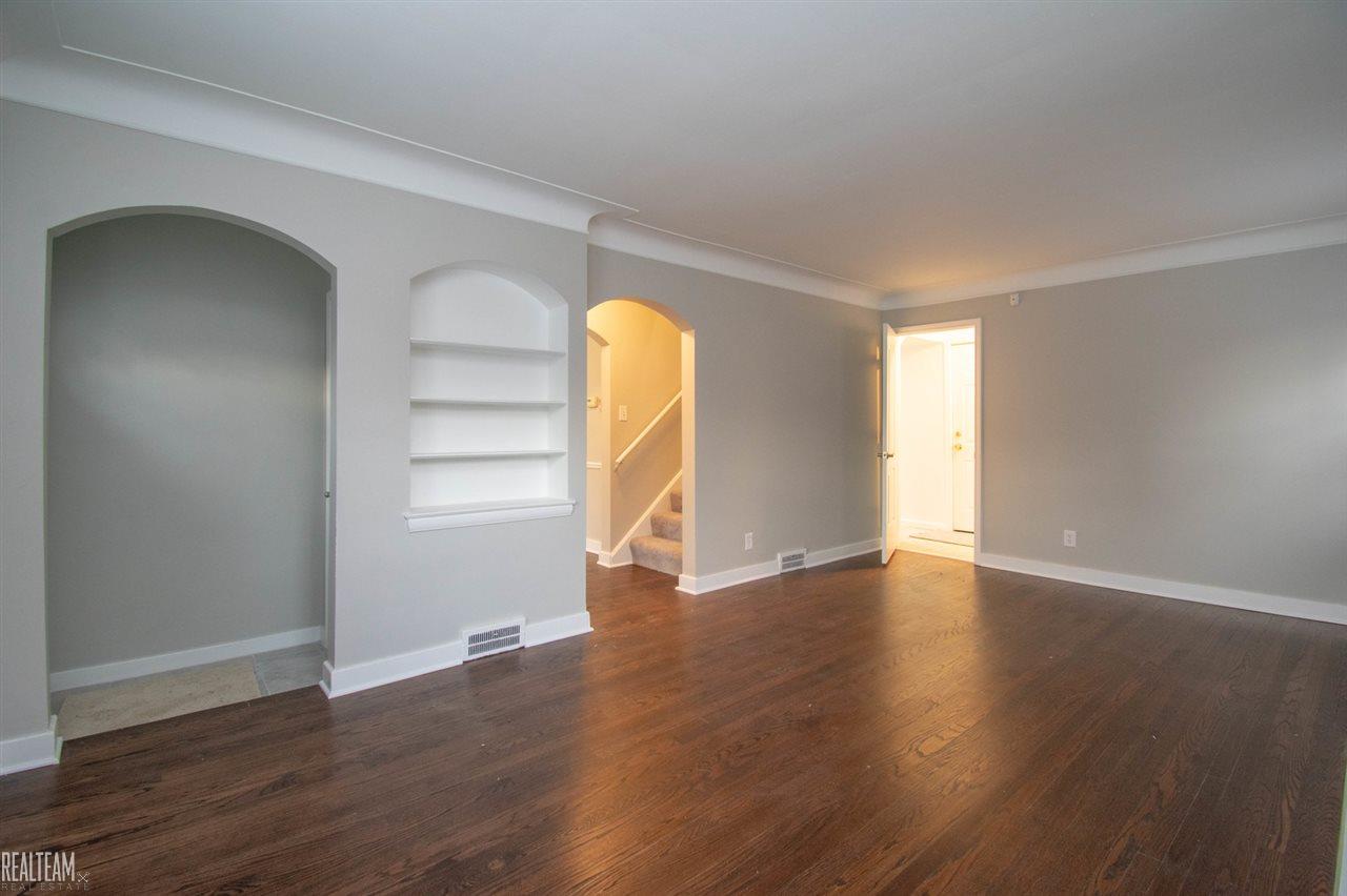 4494 Yorkshire Road Detroit, MI 48224 - Photo 3 of 29 31369411-2.JPG