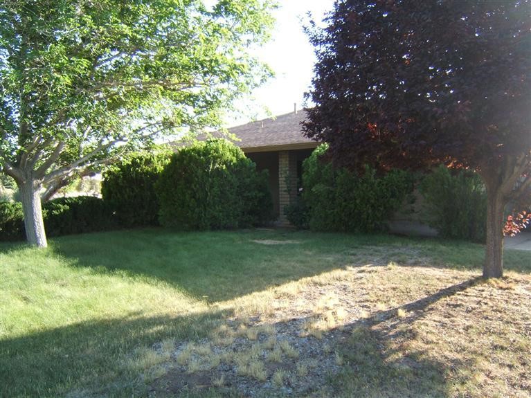 14276 Crow Road Apple Valley, CA 92307 - Photo 1 of 1