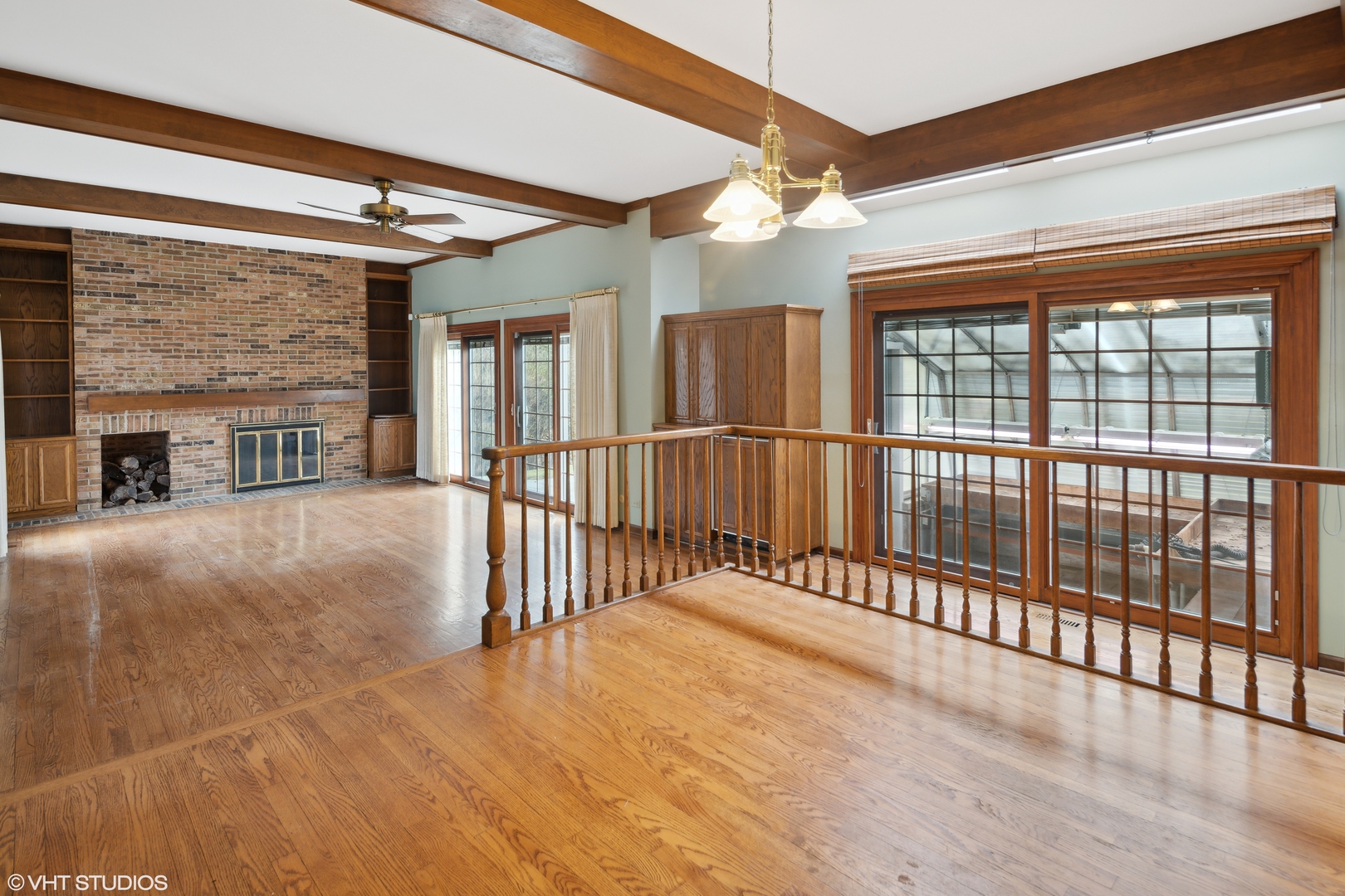 1050 South Ridge Road Lake Forest, IL 60045 - Photo 20 of 40 a view of a porch with wooden floor and city view
