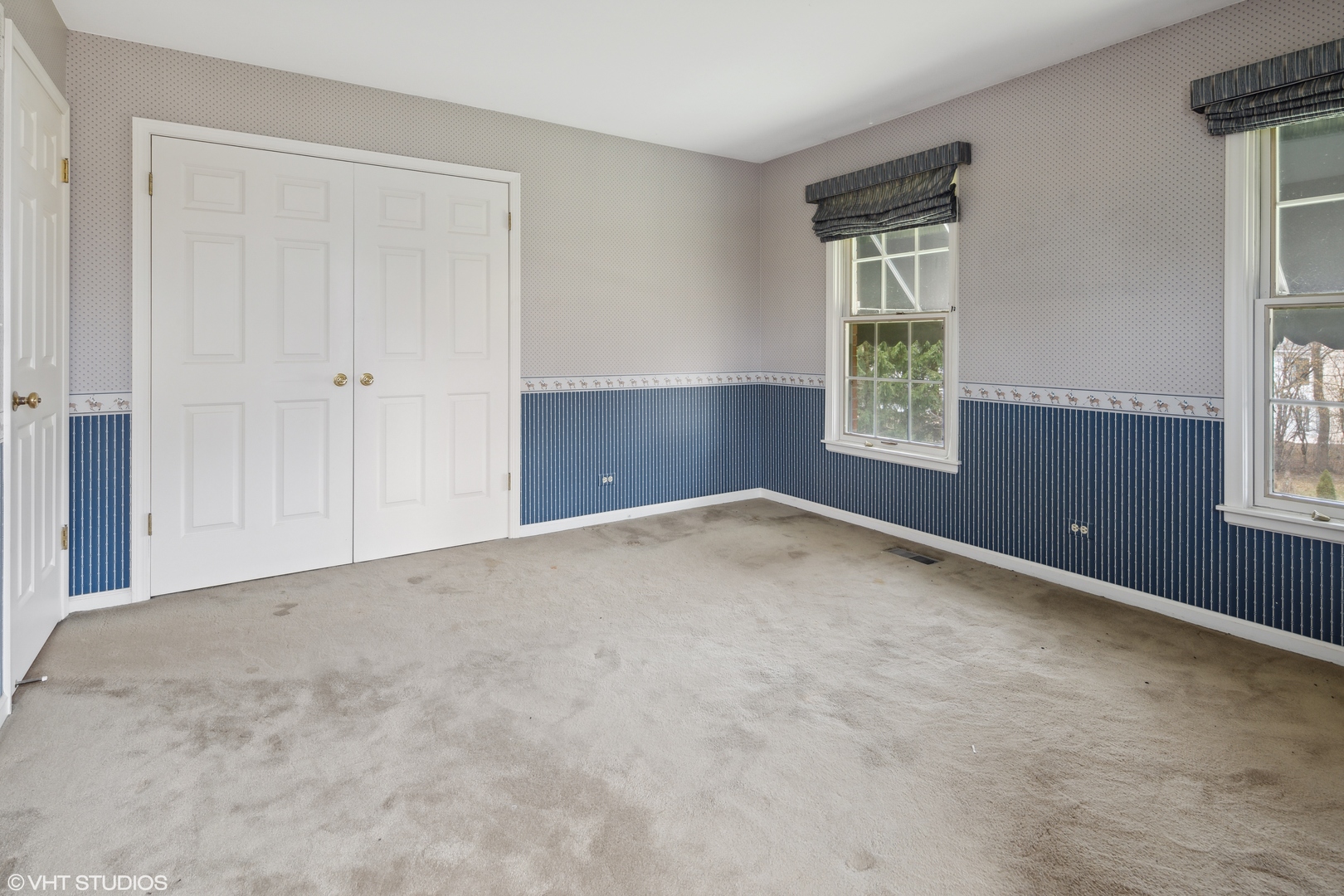 1050 South Ridge Road Lake Forest, IL 60045 - Photo 29 of 40 an empty room with windows