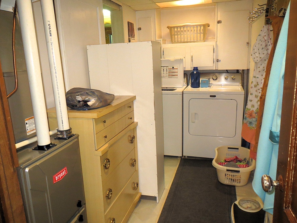 1027 Bluff Road Dixon, IL 61021 - Photo 22 of 48 a room with storage and utility