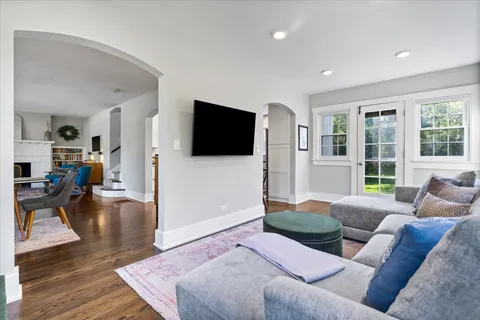 $899,900 | 384 Vine Avenue, Highland Park, IL 60035