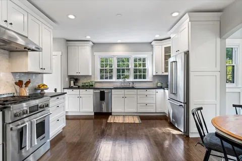 $899,900 | 384 Vine Avenue, Highland Park, IL 60035