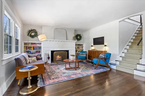 $899,900 | 384 Vine Avenue, Highland Park, IL 60035