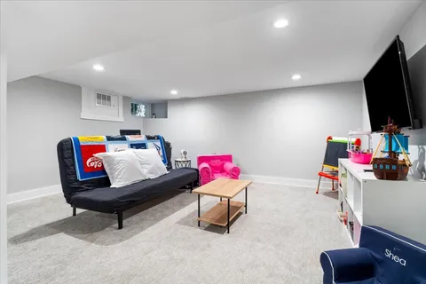 $899,900 | 384 Vine Avenue, Highland Park, IL 60035