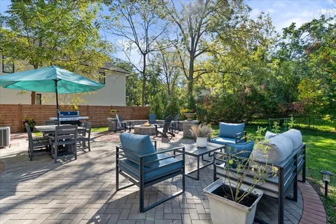 $899,900 | 384 Vine Avenue, Highland Park, IL 60035