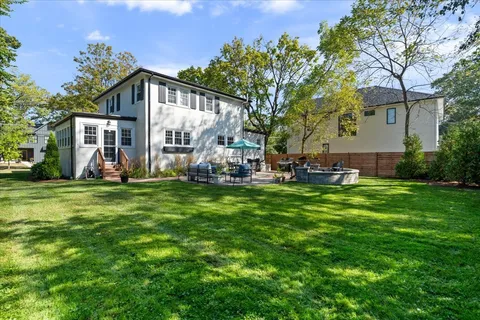 $899,900 | 384 Vine Avenue, Highland Park, IL 60035