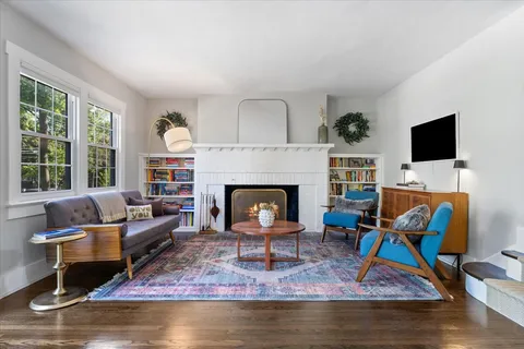 $899,900 | 384 Vine Avenue, Highland Park, IL 60035