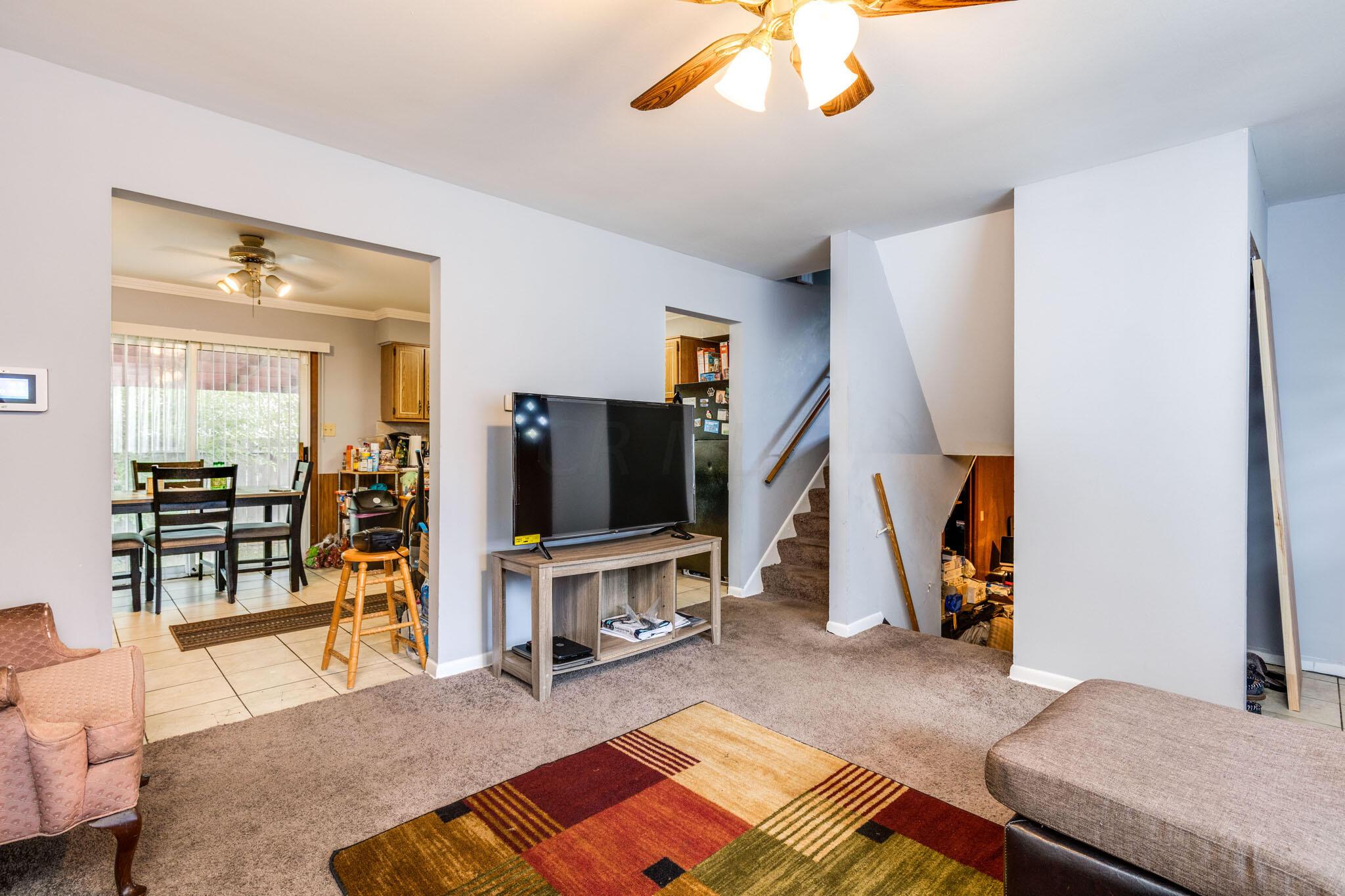 3800 Armada Road Columbus, OH 43232 - Photo 6 of 17 2022-9-8 3800 Armada Rd 11