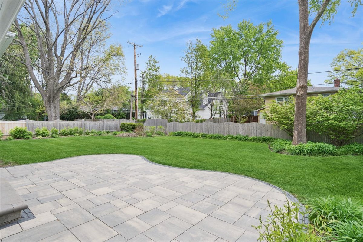 1232 Laurel Lane Naperville, IL 60540 - Photo 18 of 24 a view of a park with large trees