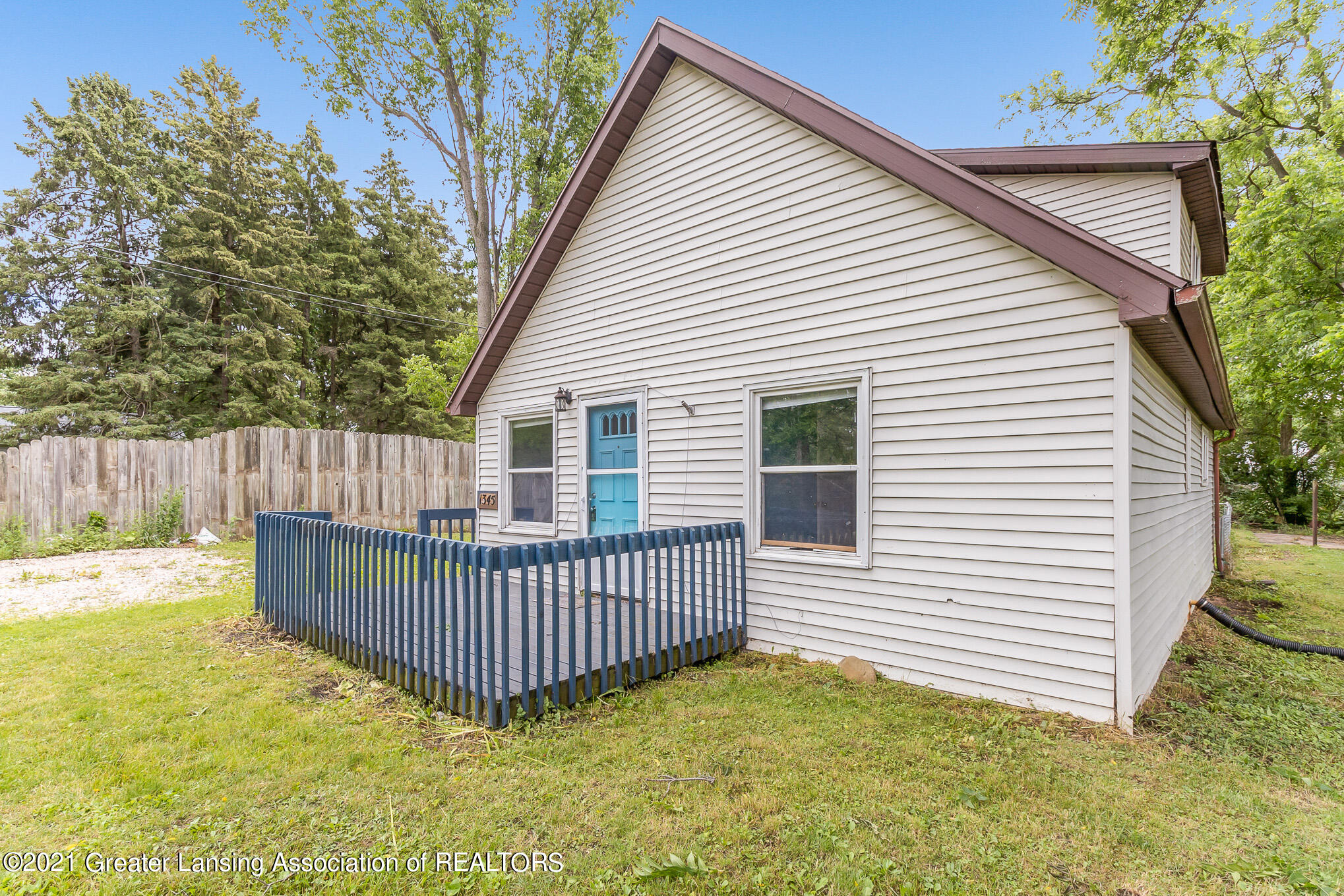 1345 Bennett Road Lansing, MI 48906 - Photo 3 of 23 21