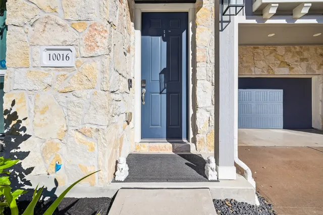 a view of outdoor space