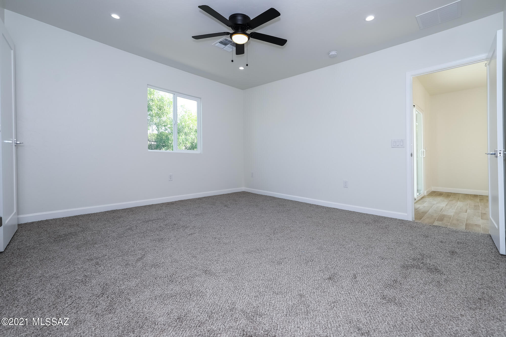 650 West Roger Road Tucson, AZ 85705 - Photo 14 of 29