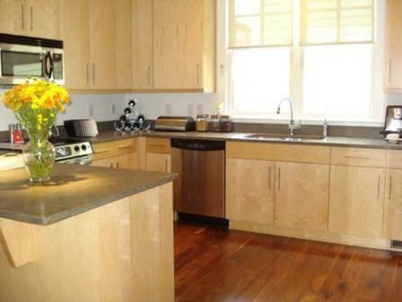 13 Brewster Court Charleston, SC 29403 - Photo 2 of 4 KITCHEN