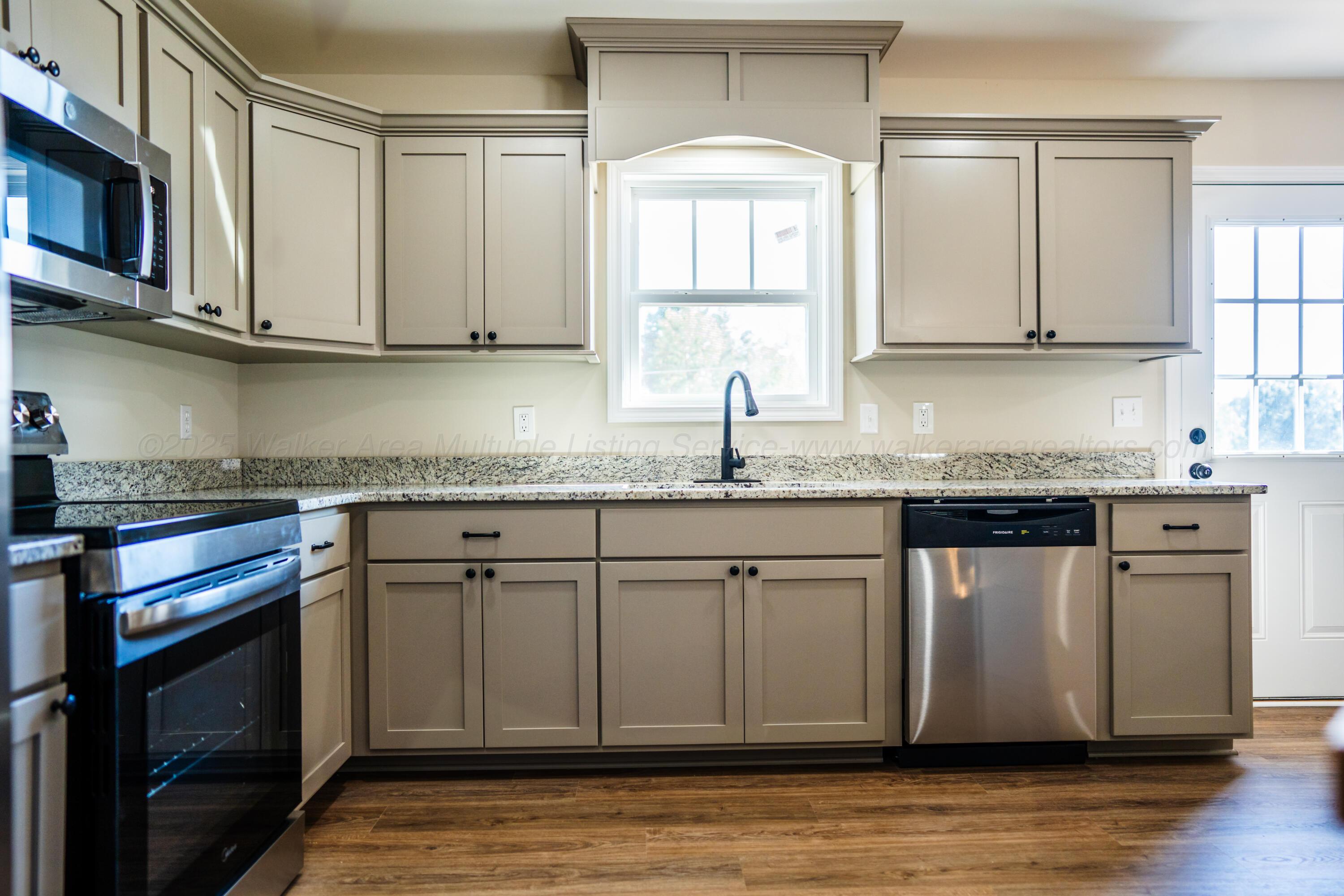 772 Co Road Winfield, AL 35594 - Photo 12 of 36 Stainless steel Appliances