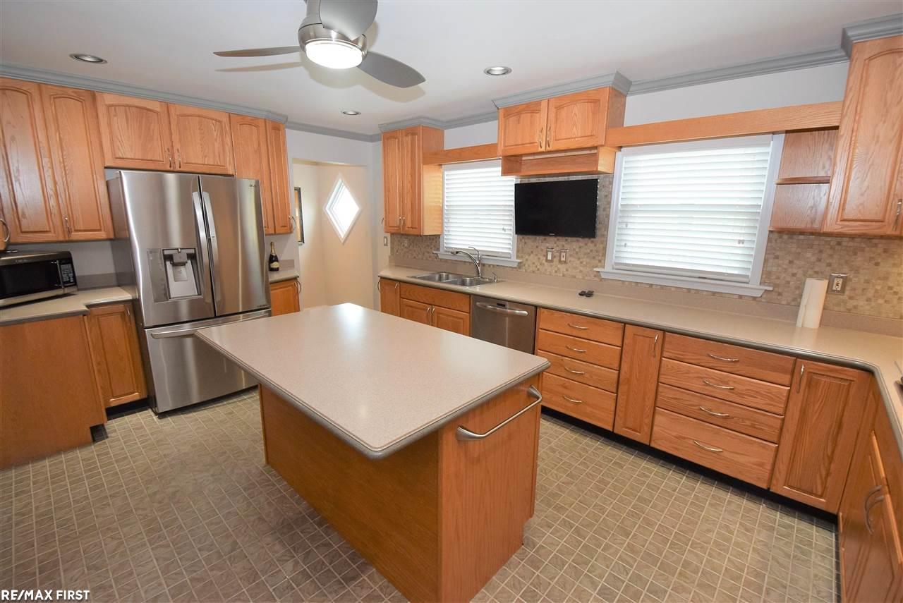 5843 Pointe Tremble Road Algonac, MI 48001 - Photo 42 of 84 50040266-41.JPG