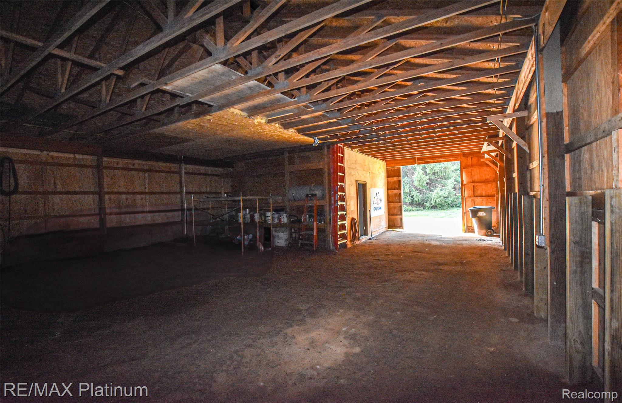 5160 Fenton Road Fenton, MI 48430 - Photo 10 of 68 DSC_9847.jpg
