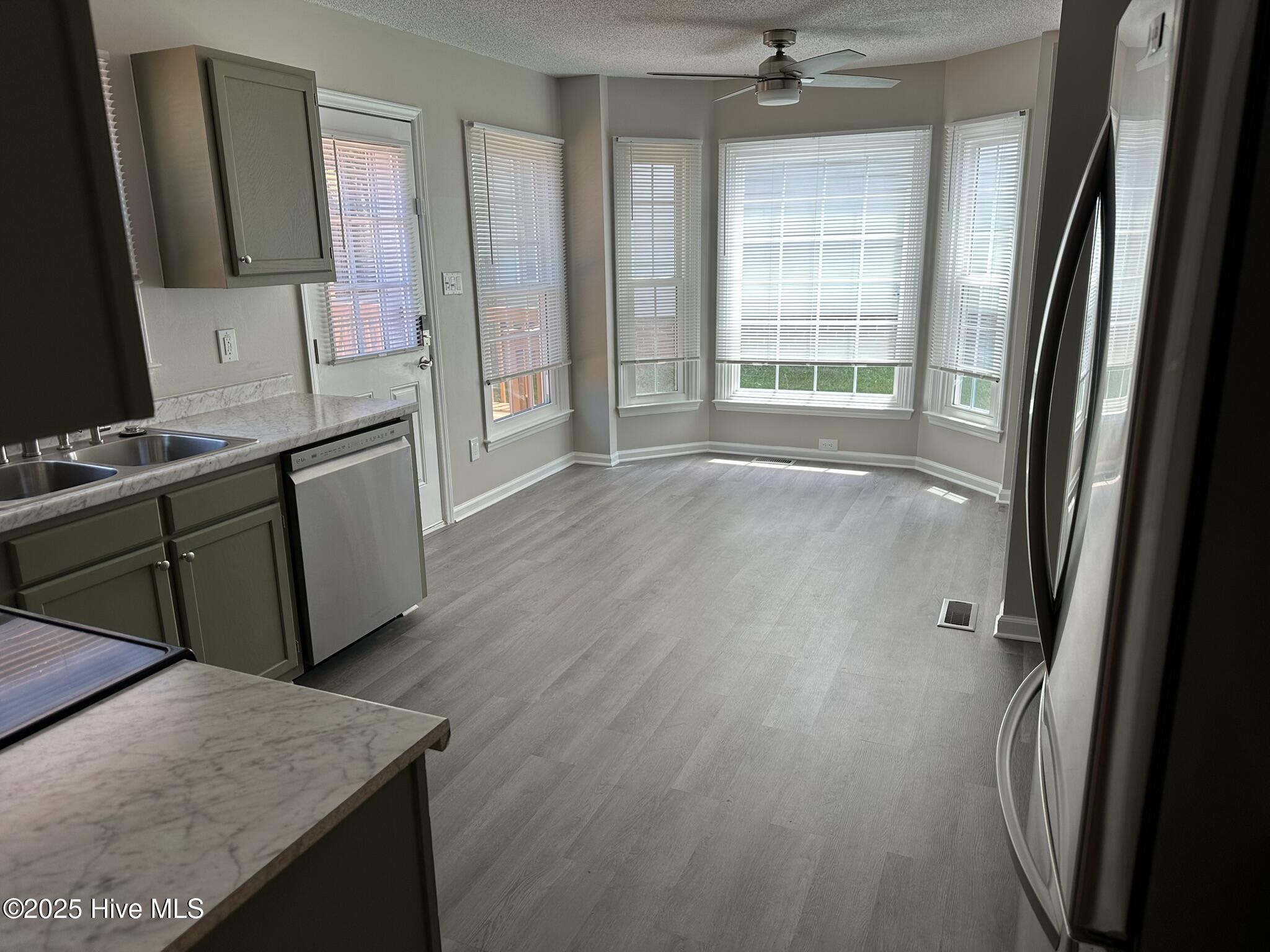 5216 Sutter Way Raleigh, NC 27613 - Photo 10 of 25 13