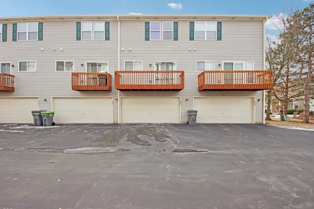 $260,000 | 1855 Grandview Place, Montgomery, IL 60538