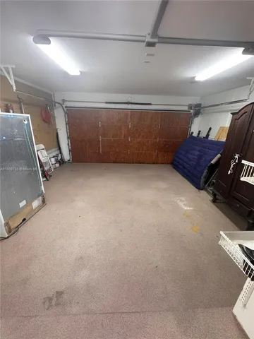 a view of a garage