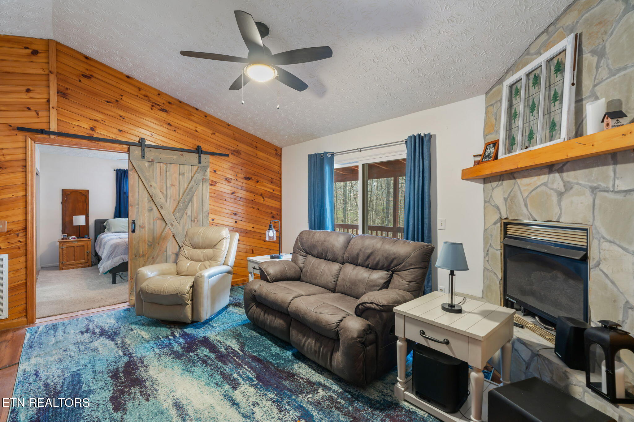 279 Sub Road Cosby, TN 37722 - Photo 17 of 37 Living