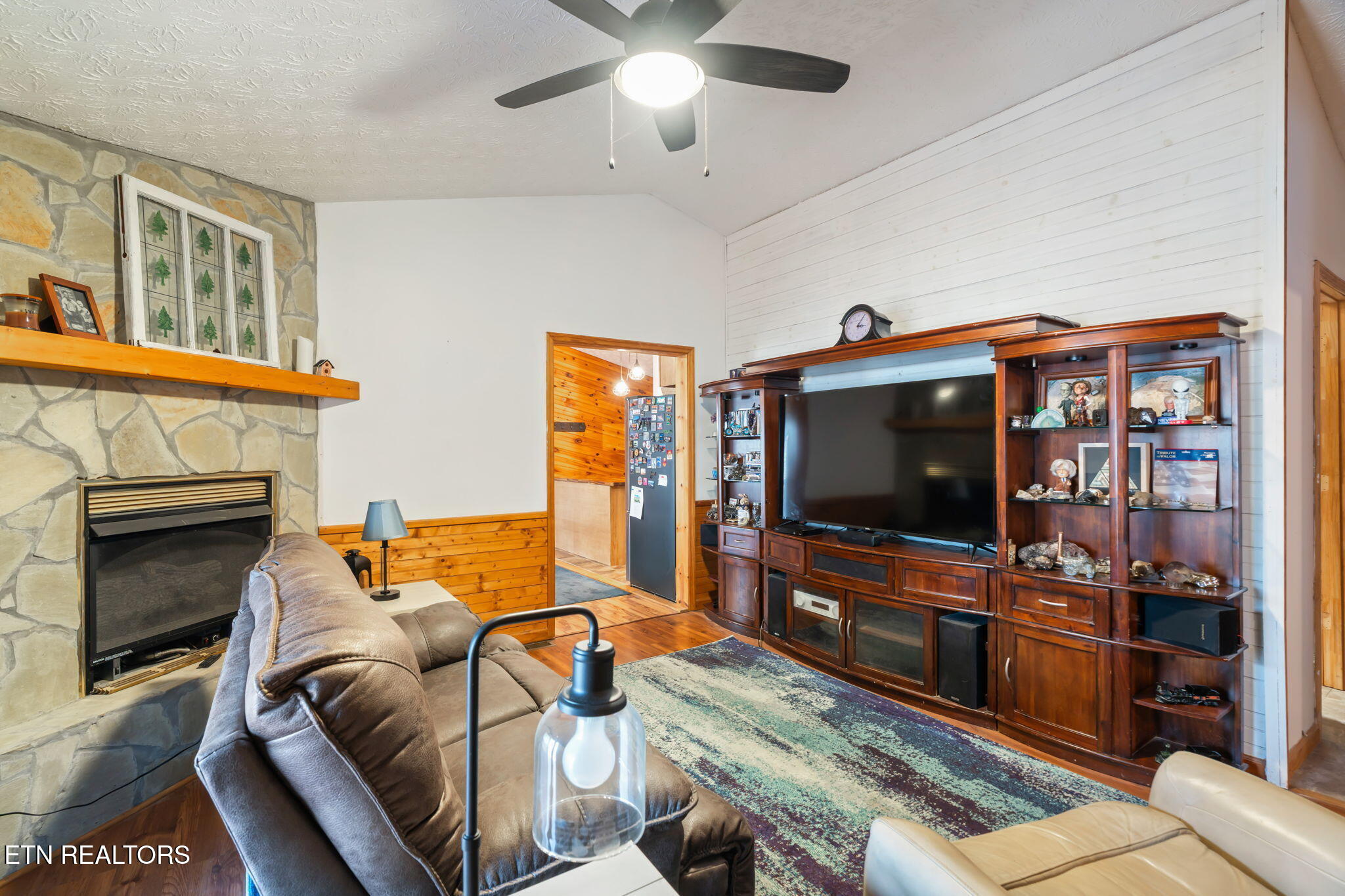 279 Sub Road Cosby, TN 37722 - Photo 21 of 42 Living