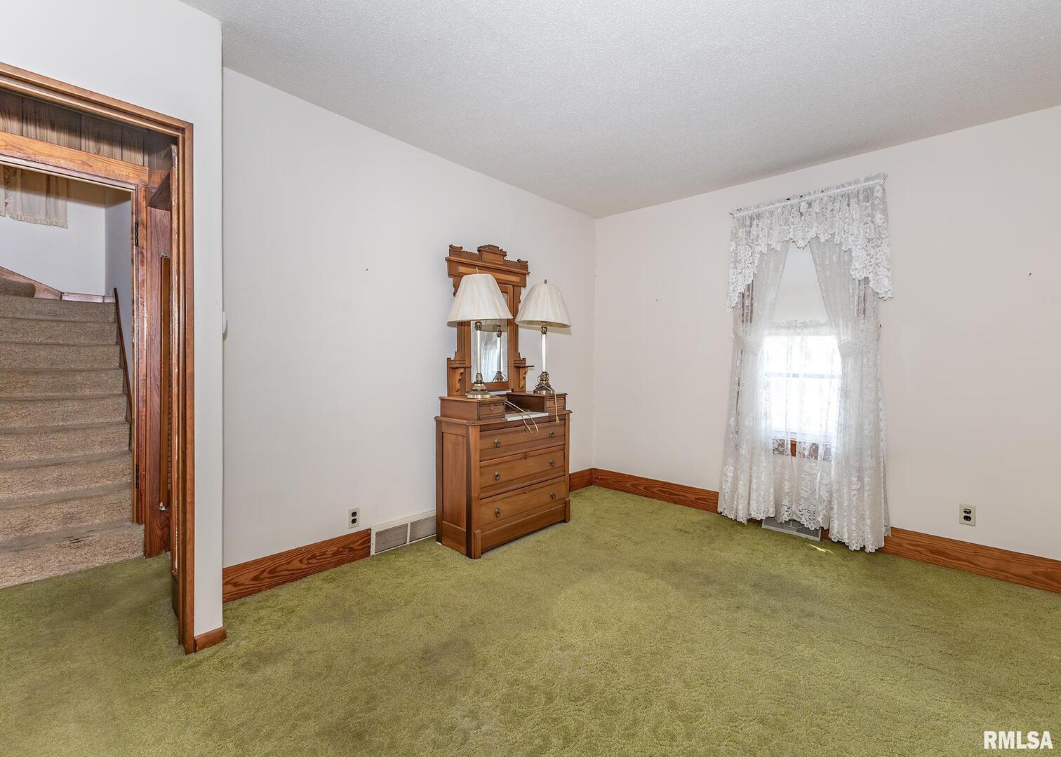 304 South 5th Avenue New Windsor, IL 61465 - Photo 12 of 29