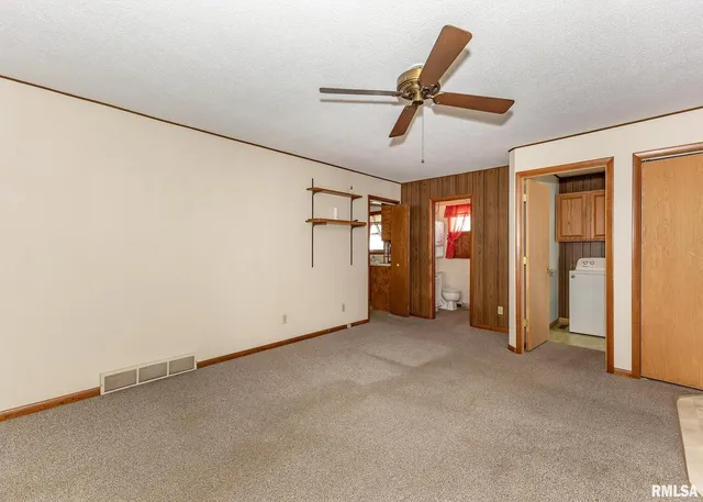 $115,000 | 304 South 5th Avenue, New Windsor, IL 61465