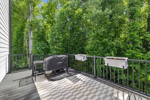 $750,000 | 127 Dunloe Loop, Raleigh, NC 27603